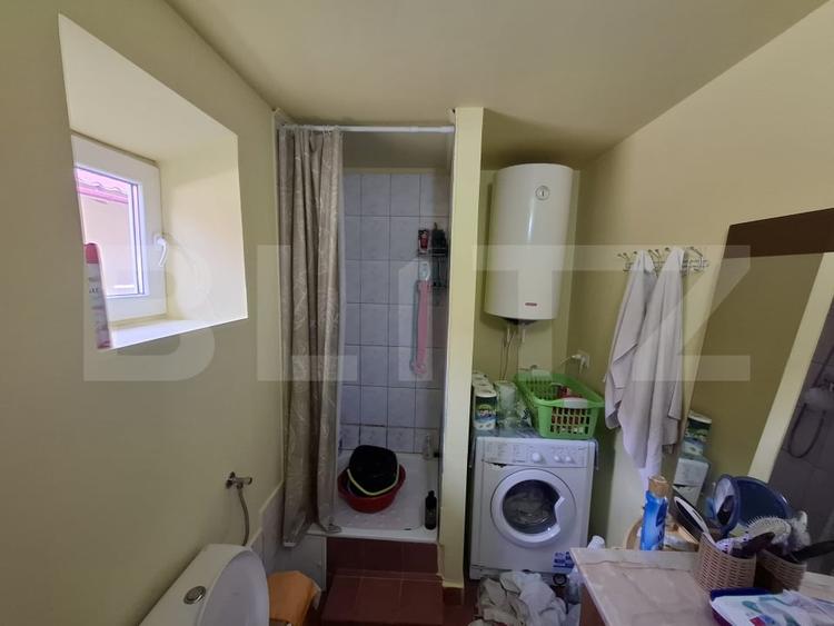 Casă individuală cu 2 camere cu Canalizare în Gelu