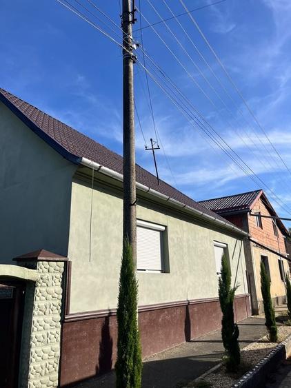 Casă cu 4 camere în Cuvin