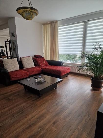 Apartament cu 3 camere decomandat în Cotroceni