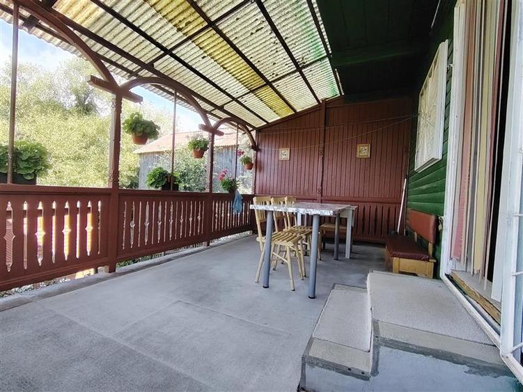Casă individuală cu 4 camere cu Teren 327 Mp în Exterior Est