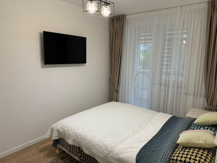 Apartament cu 3 camere decomandat în Șcheia
