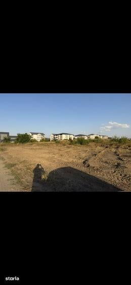 Teren de 85000 mp, în Sud