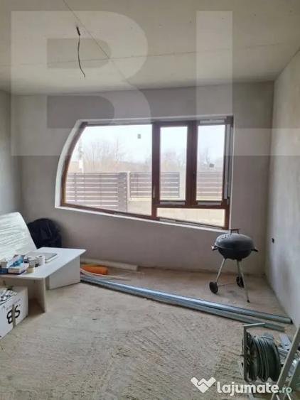 Casă cu 5 camere cu Teren 430 Mp în Central