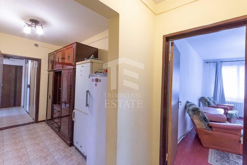 Apartament cu 3 camere decomandat în Pantelimon
