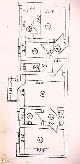 Apartament cu 3 camere semidecomandat în Central