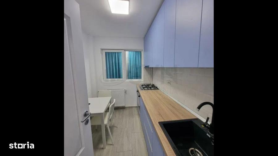 Apartament cu 3 camere decomandat în Titan