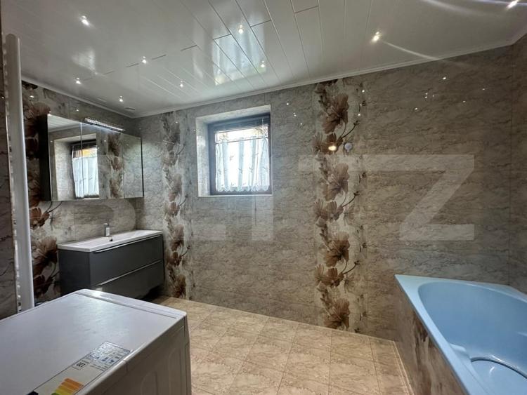 Casă individuală cu 6 camere cu Canalizare în Râșnov