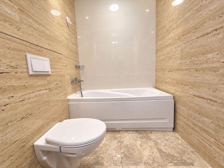 Casă individuală cu 5 camere cu Canalizare în Tunari