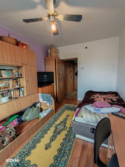 Apartament cu 2 camere semidecomandat în Săsar