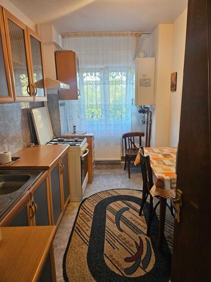 Apartament cu 2 camere decomandat în 1 Mai