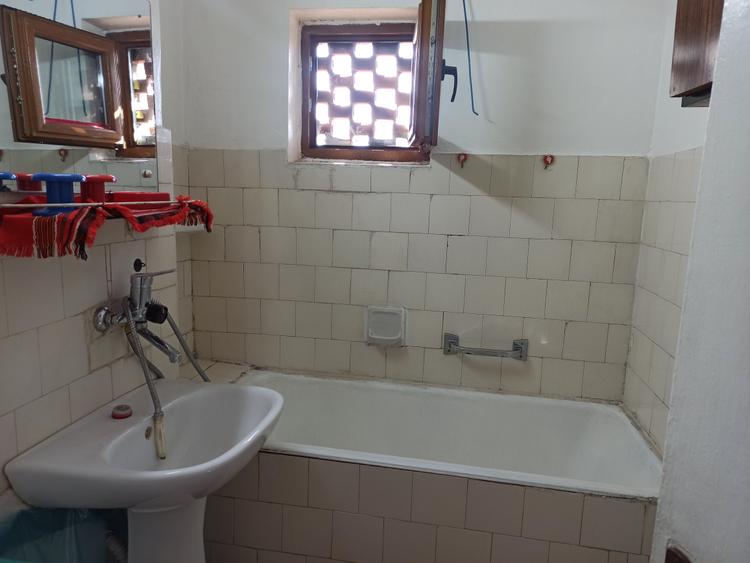 Apartament cu 2 camere semidecomandat în Calea București