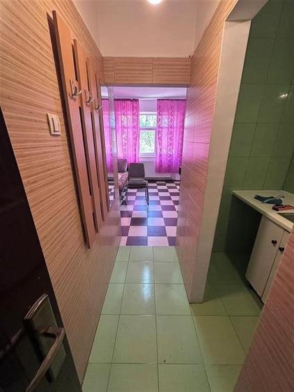 Garsonieră decomandată în Podu Roș
