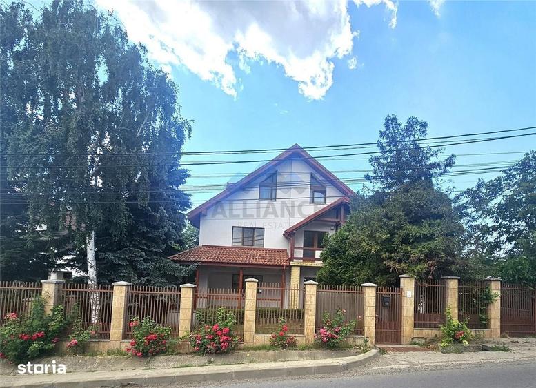 Casă cu 4 camere cu Teren 650 Mp în Popas Păcurari