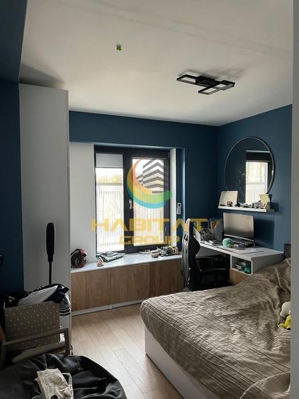 Apartament cu 3 camere semidecomandat, mobilat în Brâncoveanu