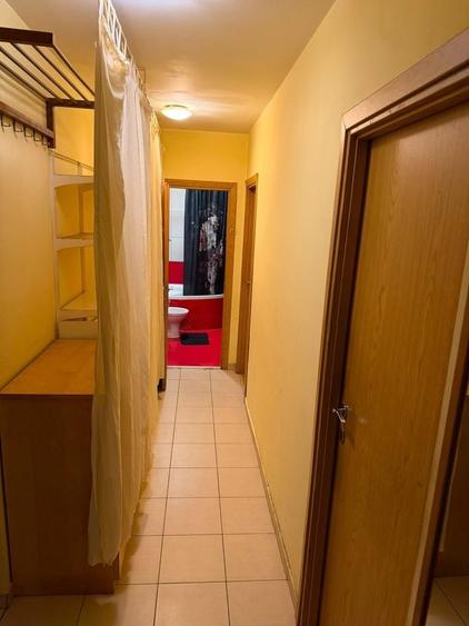 Apartament cu 3 camere decomandat, mobilat în Mogoșoaia