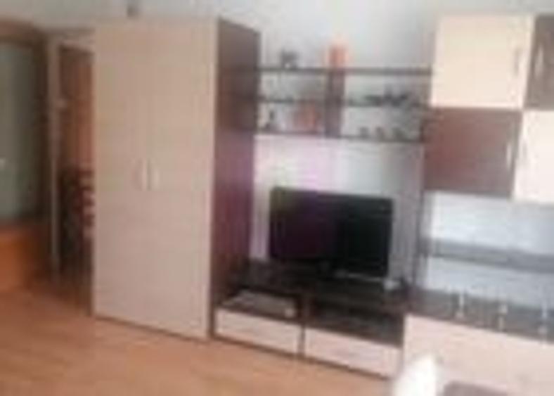 Apartament cu 2 camere semidecomandat în Lacul Tei