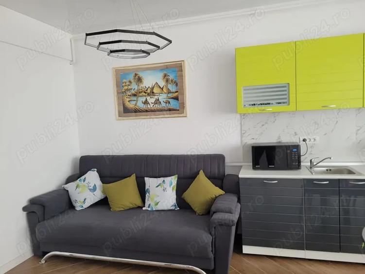 Apartament cu 2 camere semidecomandat în Năvodari