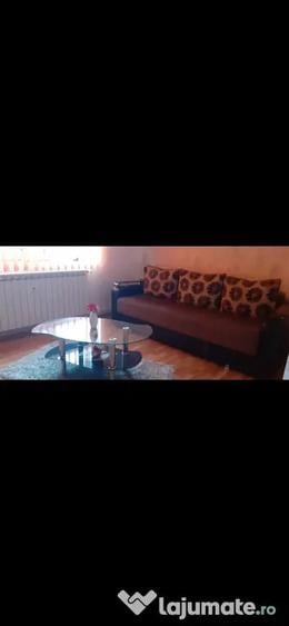 Apartament cu 3 camere semidecomandat în Central