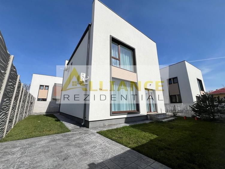 Casă individuală cu 5 camere cu Canalizare în Berceni