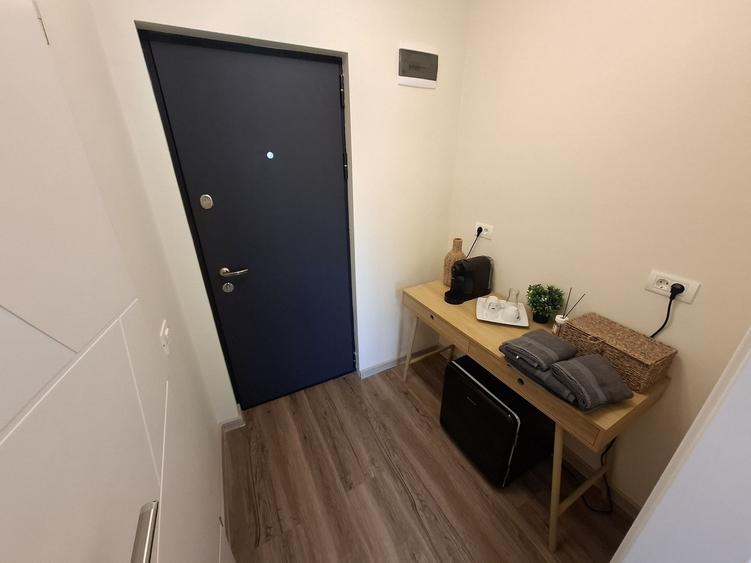 Apartament cu 1 camere semidecomandat, mobilat în P-ța Ovidiu