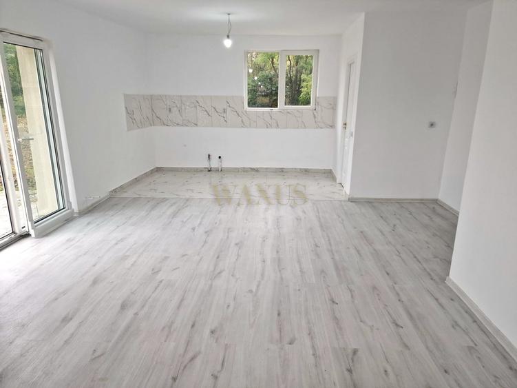 Duplex cu 4 camere cu Canalizare în Căianu Mic