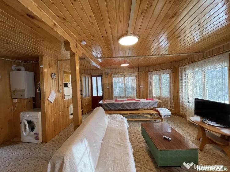 Casă cu 4 camere cu Teren 360 Mp în Central