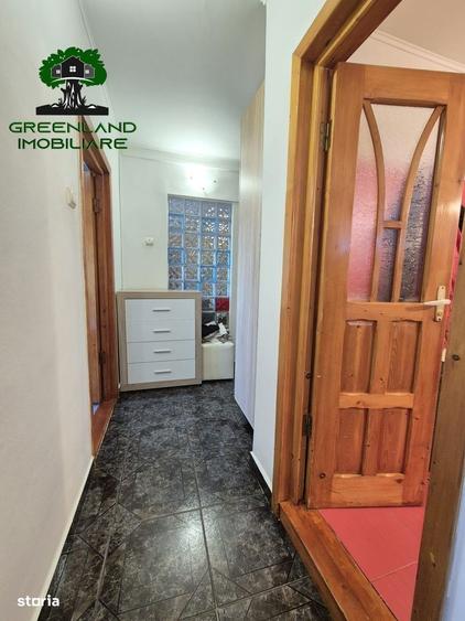Apartament cu 3 camere decomandat în Hala Centrală