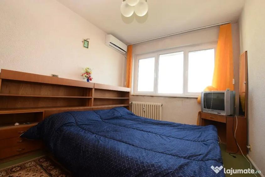 Apartament cu 3 camere decomandat în Dristor