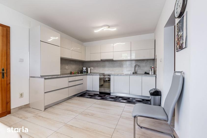 Casă cu 4 camere cu Teren 720 Mp în Grădiște