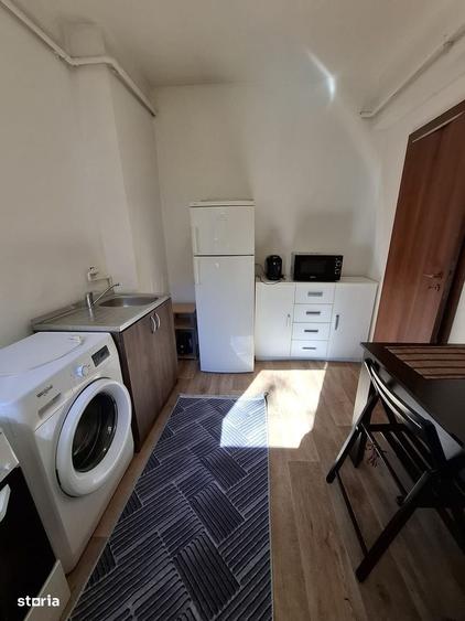 Apartament cu 3 camere decomandat în Gruia
