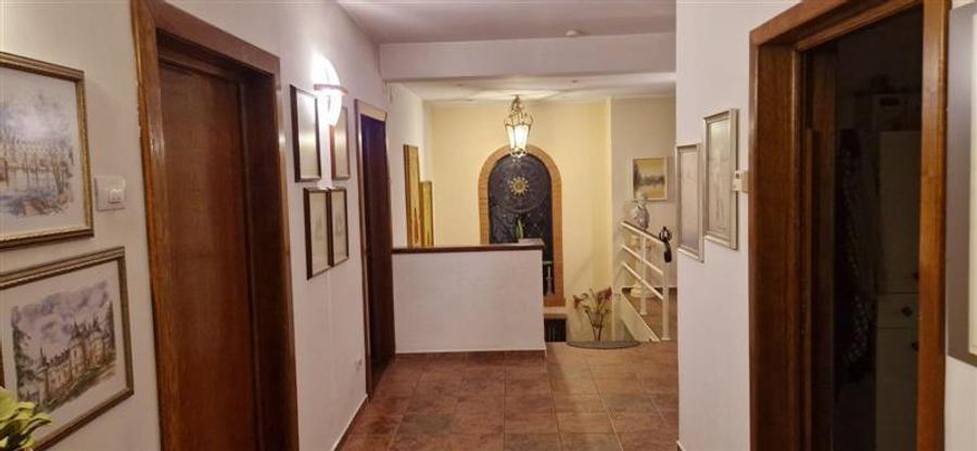 Casă cu 15 camere cu Canalizare în Muncitoresc