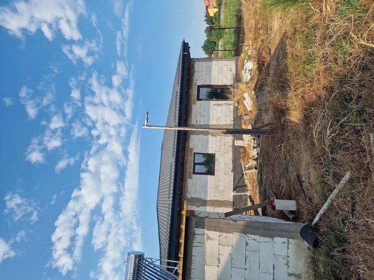 Casă cu 3 camere cu Teren 1000 Mp în Central