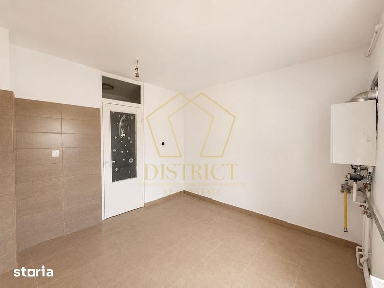Apartament cu 3 camere în Torontalului