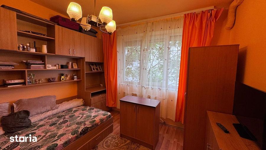 Garsoniera de vanzare, str. Poieni?ei - 2