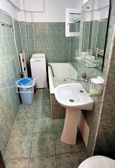 Garsonieră decomandată în Central