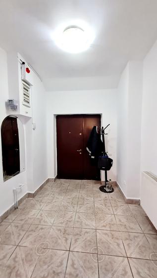 Casă cu 5 camere cu Canalizare în Calea Călărașilor