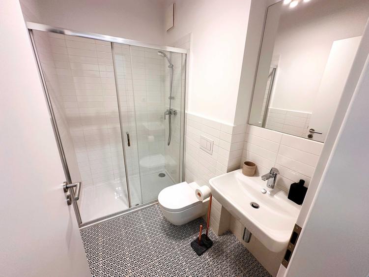 Apartament cu 2 camere semidecomandat în Aviației