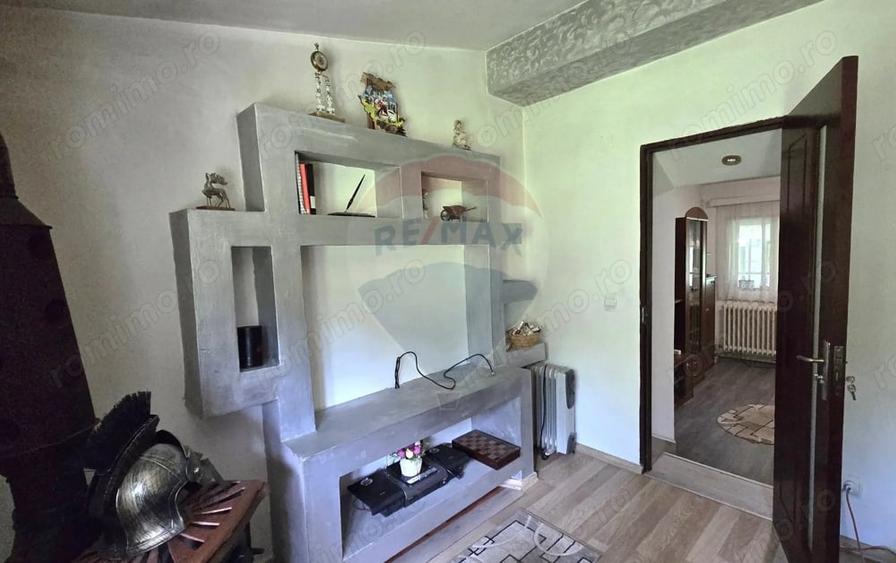 Casă cu 3 camere cu Teren 5800 Mp în Lechința