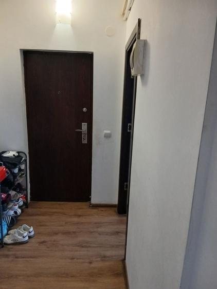 Apartament cu 3 camere decomandat în Popoveni