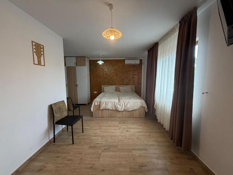 Casă cu 3 camere cu Canalizare în Micro 17