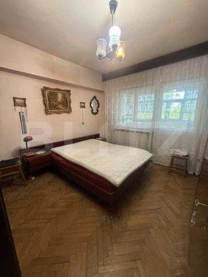 Apartament cu 4 camere decomandat, mobilat în Ultracentral