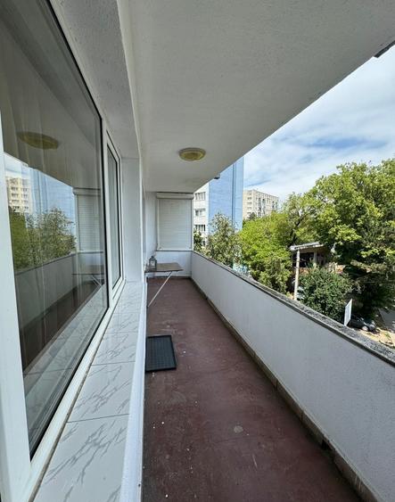Apartament cu 3 camere în Aleea Carpați
