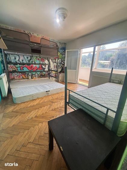 Casă cu 3 camere cu Teren 350 Mp în Central