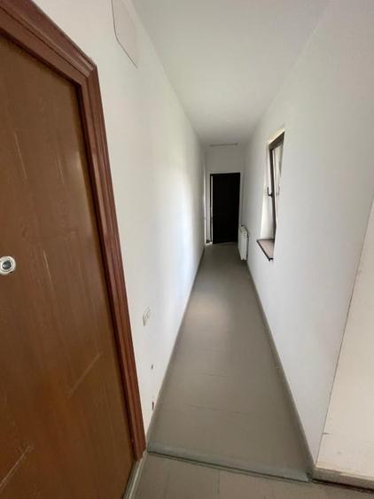 Apartament cu 5 camere decomandat în Spitalul Județean