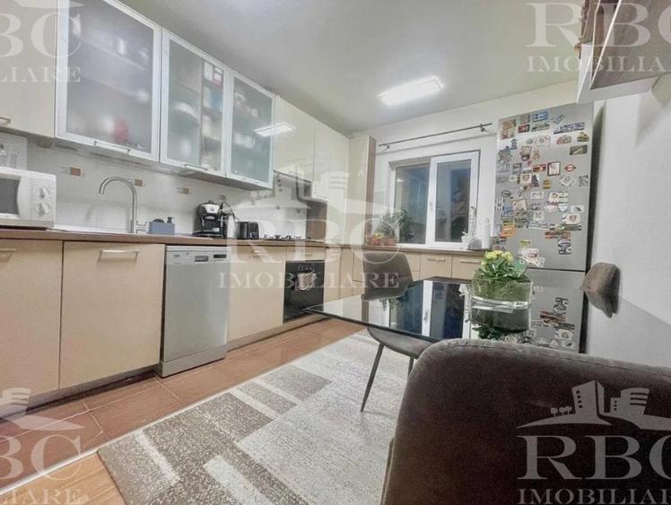 Apartament cu 3 camere decomandat, mobilat în Zorilor — fotografia 1