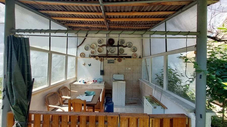 Casă cu 8 camere cu Teren 800 Mp în Central