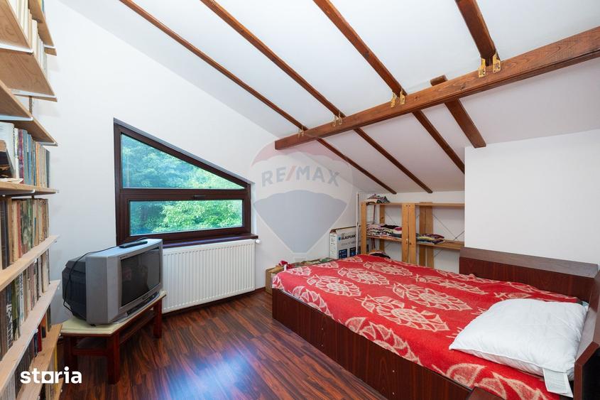 Casă cu 5 camere cu Teren 2340 Mp în Bălilești