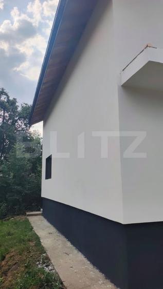 Casă individuală cu 4 camere cu Teren 500 Mp în Bârnova