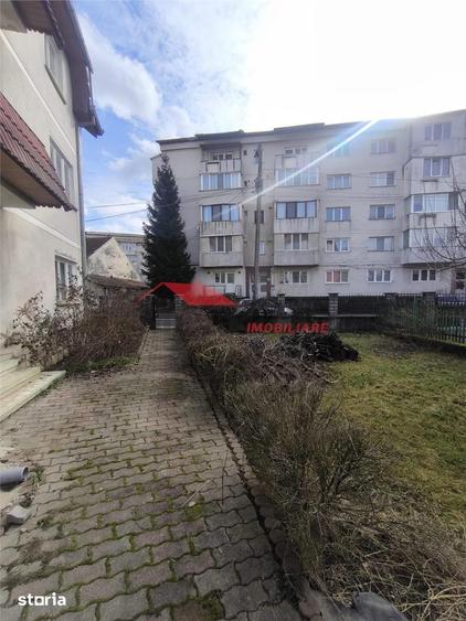 Casă cu 9 camere cu Teren 776 Mp în Ștefan cel Mare