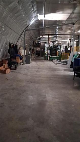 Spațiu industrial, de 1,500 mp, în Central